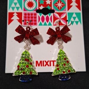 Christmas tree drop earrings